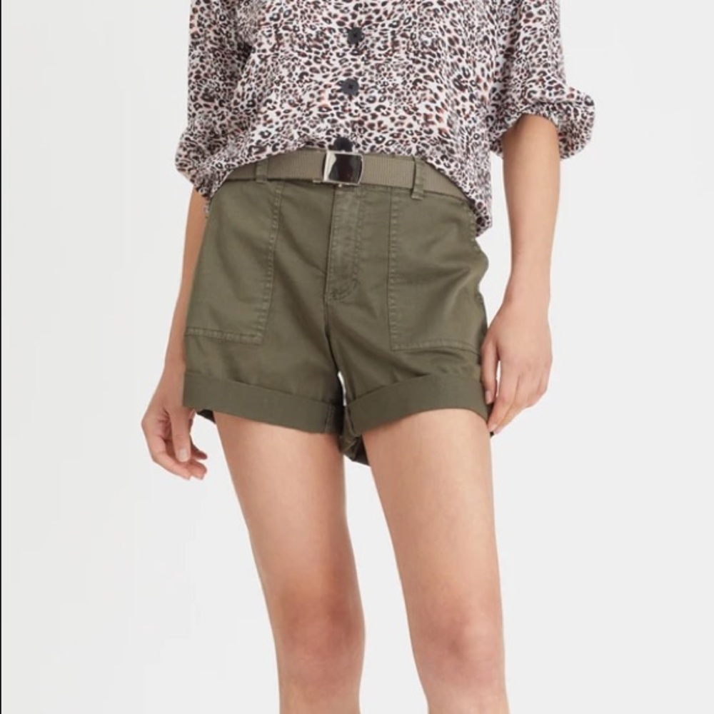 Cute comfy cargo shorts!